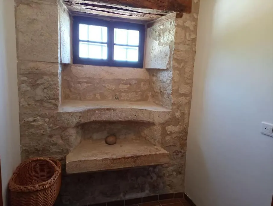Holiday home Maison En Pierre De Taille Au Coeur Du Quercy. Srniergues