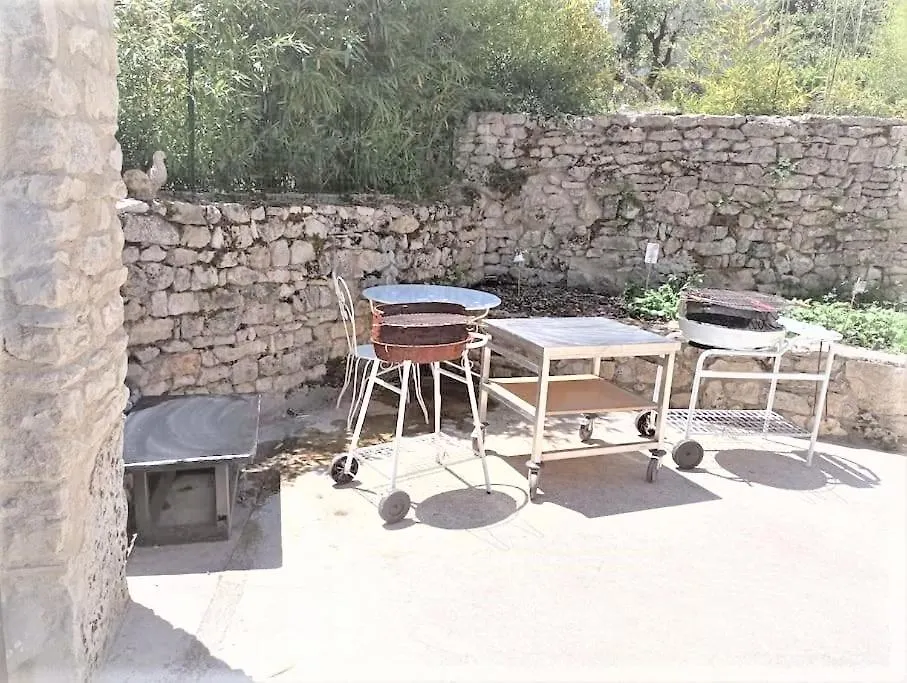 Holiday home Maison En Pierre De Taille Au Coeur Du Quercy. Srniergues France