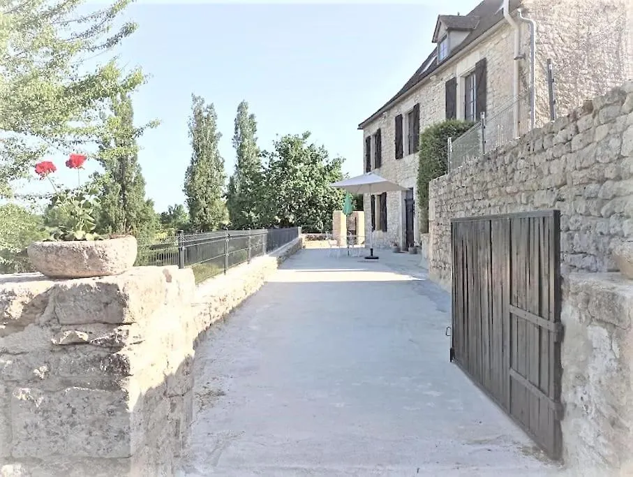 Maison En Pierre De Taille Au Coeur Du Quercy. Srniergues 0*,