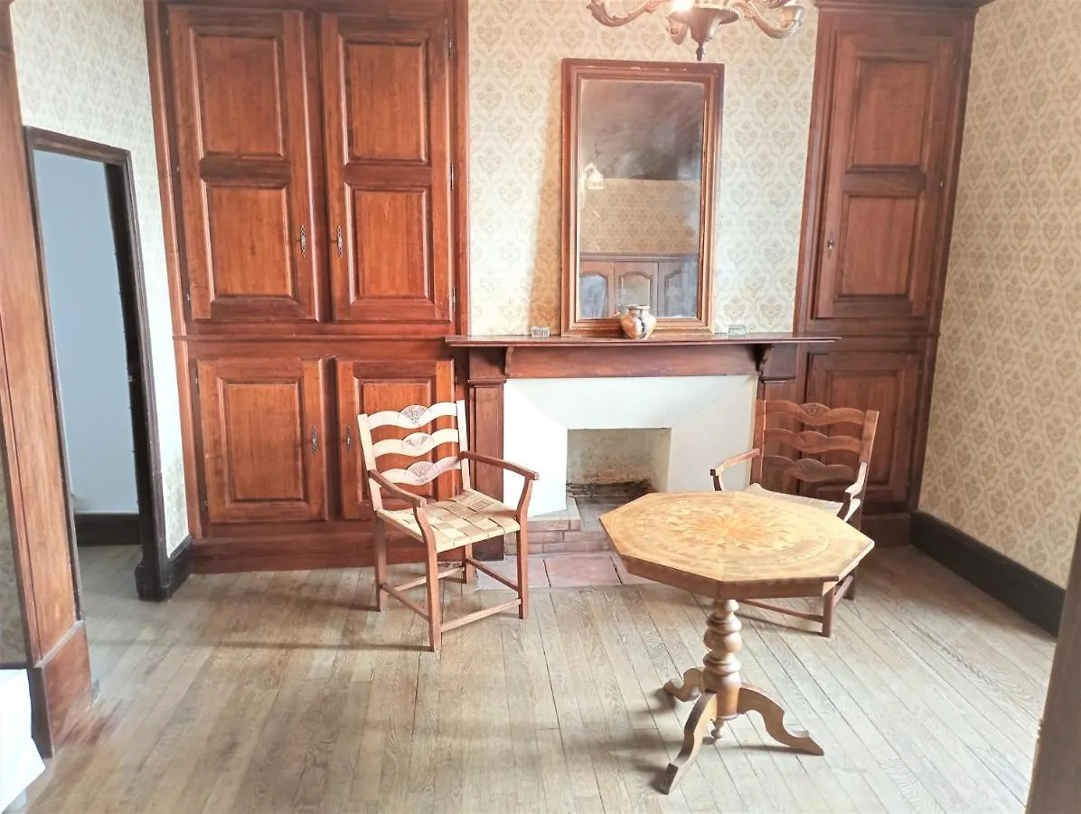 Holiday home Maison En Pierre De Taille Au Coeur Du Quercy. Srniergues