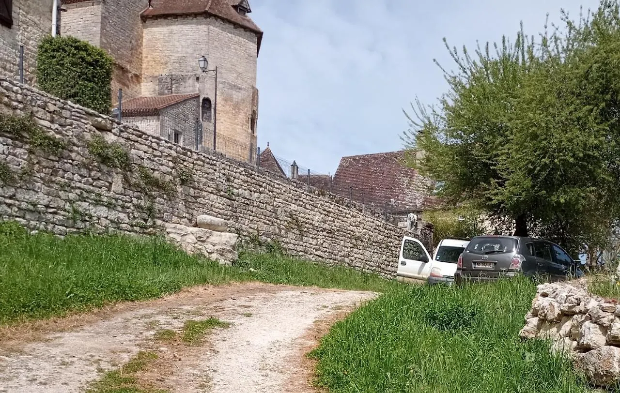 Maison En Pierre De Taille Au Coeur Du Quercy. Srniergues France